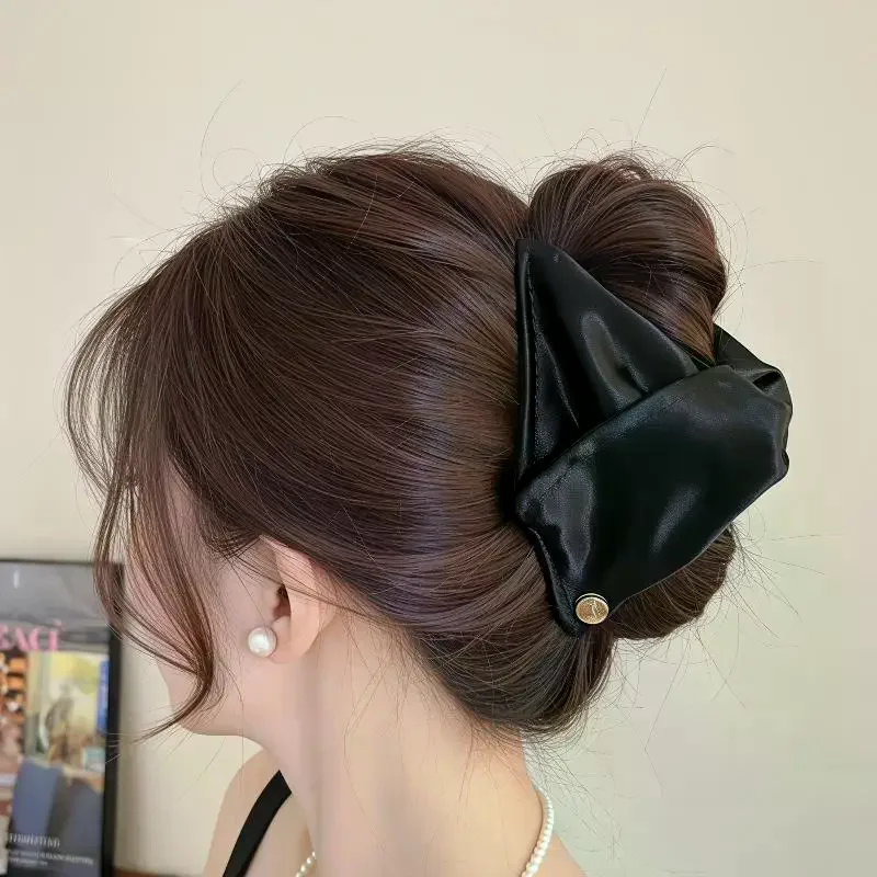 French Shell Triangle Hair Clip – Women's Luxury Shark Clip, Premium Sense Commuter Hair Accessories for Ladies