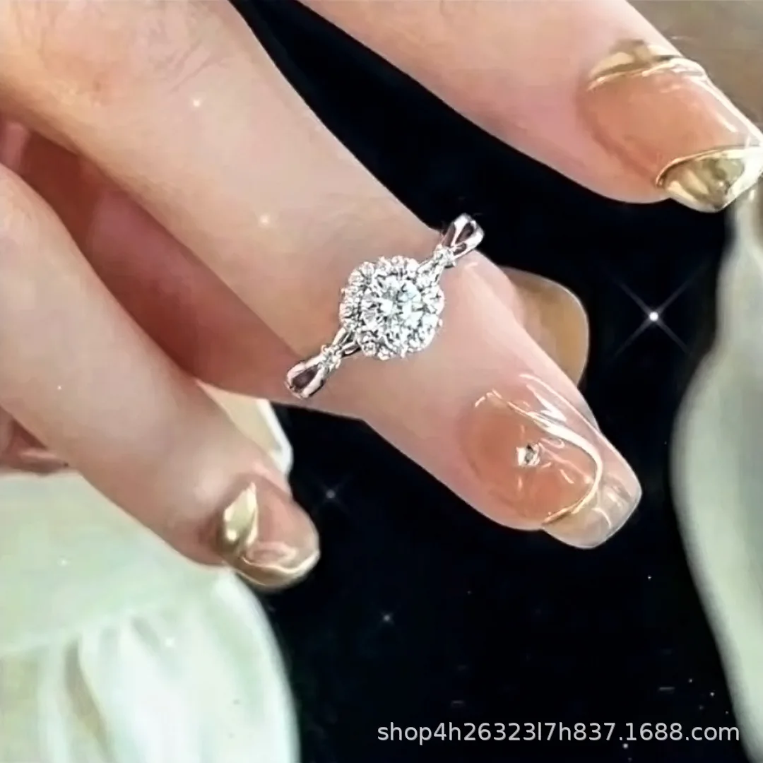 

Set with 50 points moissanite ring women PT950 platinum ring fashion diamond ring jitterbug vine flowerman wedding ring flower w