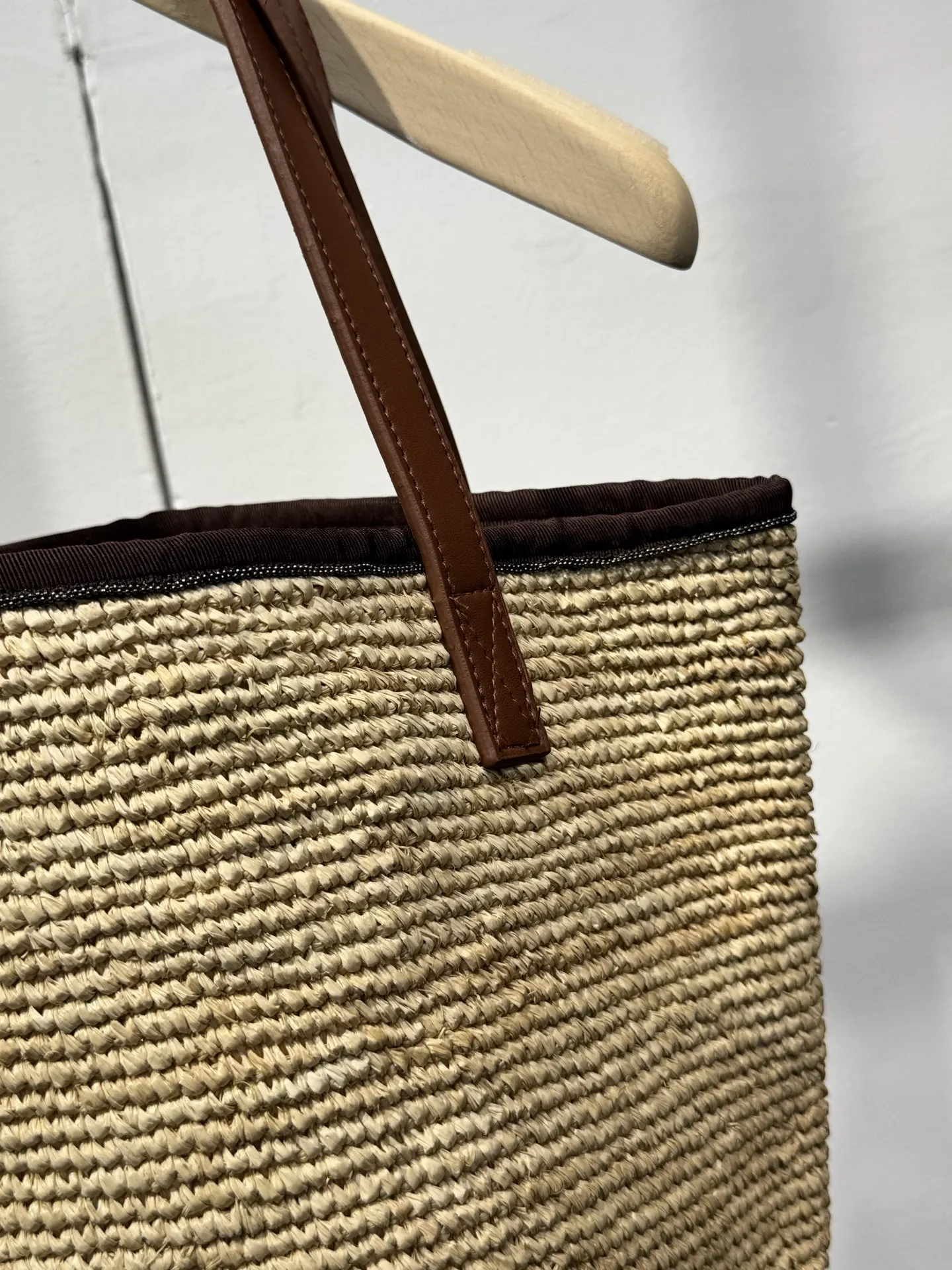 

Повседневная женская сумка из рафии ручной работы, вместительная сумка-тоут/сумка через плечо, новинка 2026 года, курортная сумка-тоут