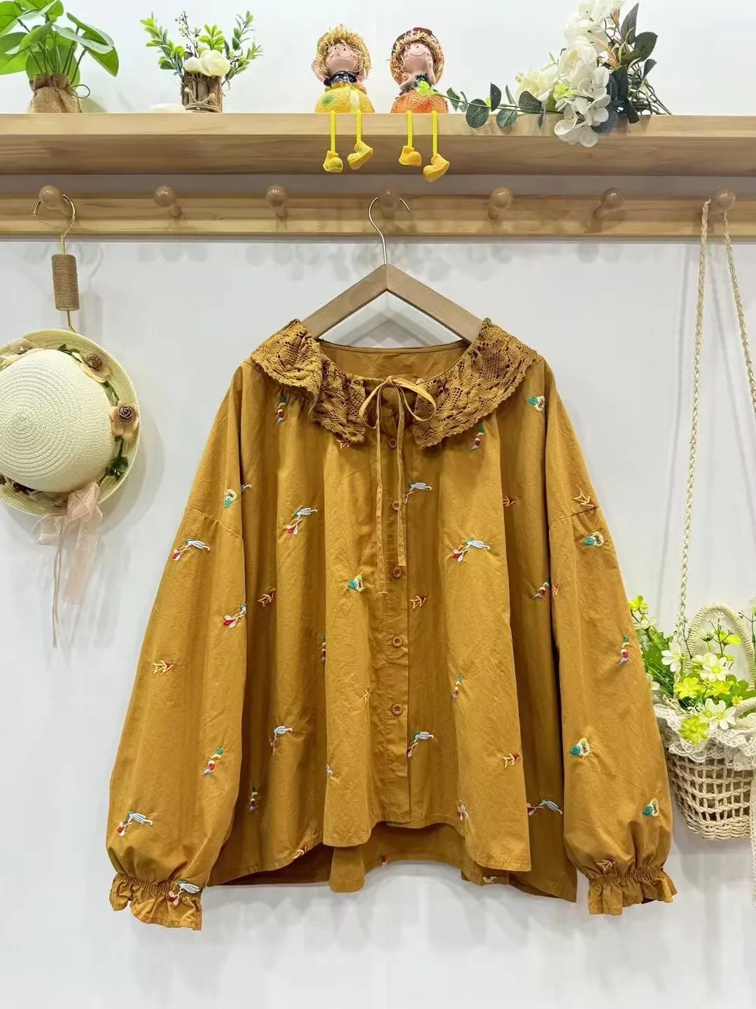 Autumn New Sweet Embroidered Shirt For Woman Single Breasted Long Sleeve Casual Loose Shirt 824-817