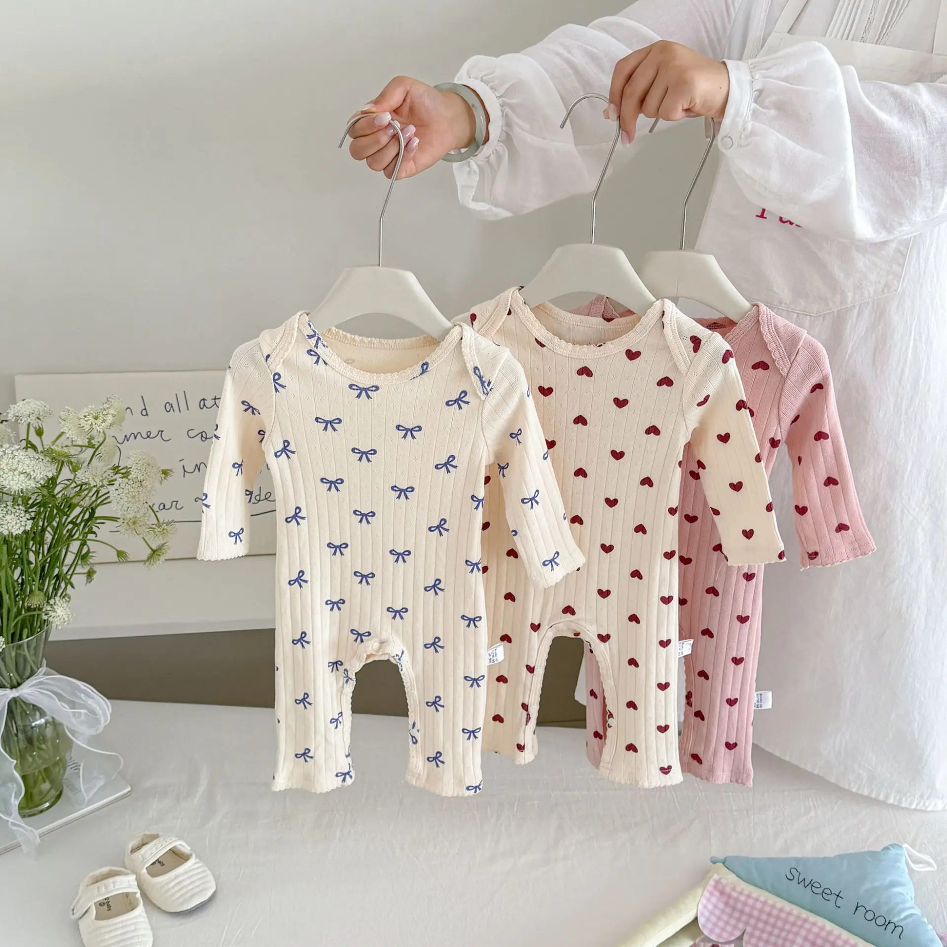 0-2Y Autumn New Baby Girls Clothes Heart Print Cotton Rompers Brief Style Toddler Girls Jumpsuits