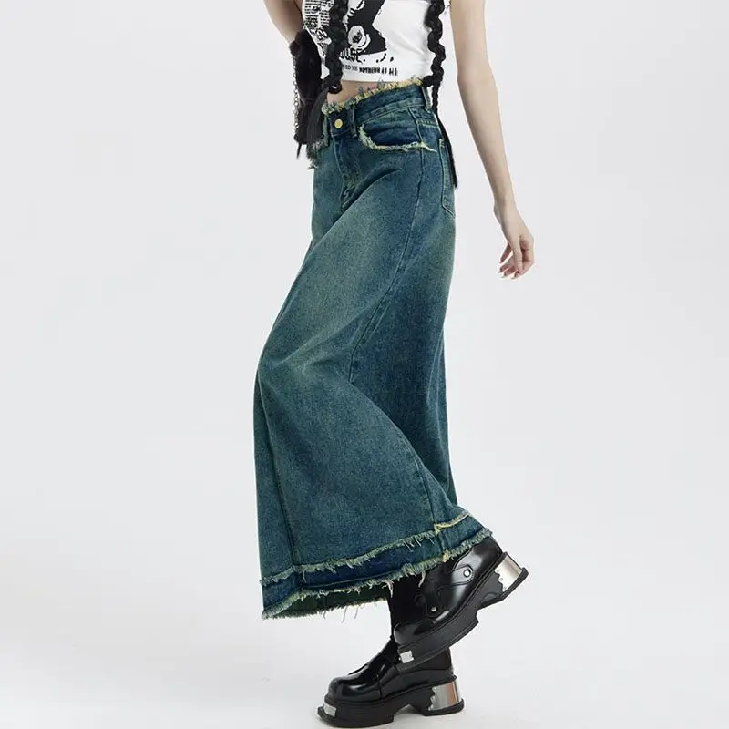 

Women's mid-length denim skirt, versatile and slimming2025Raw edge design, high waistaA-line skirt, niche bodycon skirt