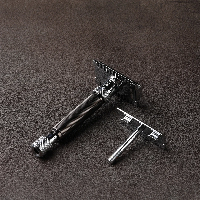 YAQI Vintage Open Comb Sicherheitsrasierer aus Metall, Doppelklingen-Handrasierer mit rutschfestem Griff, Rasierwerkzeug für Männer. – Detail 6