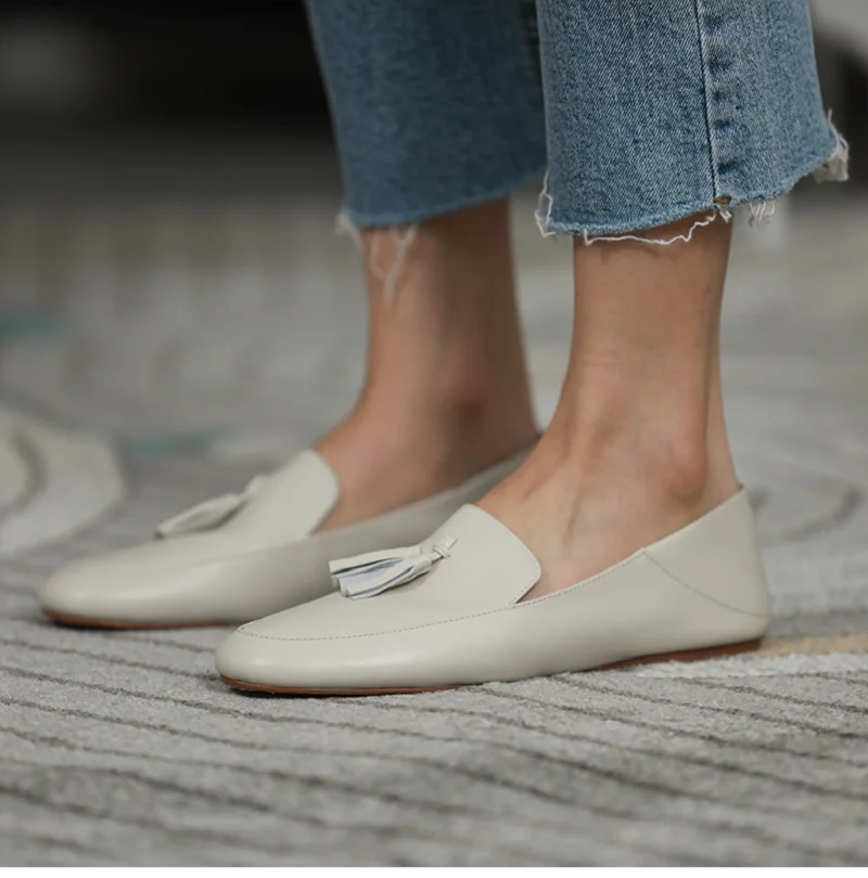 Soft Genuine Leather Round Toe Slippers Women Loafers Korea Style Simple Flat Shoes Lady Mules Spring Autumn Women Fringe Flats