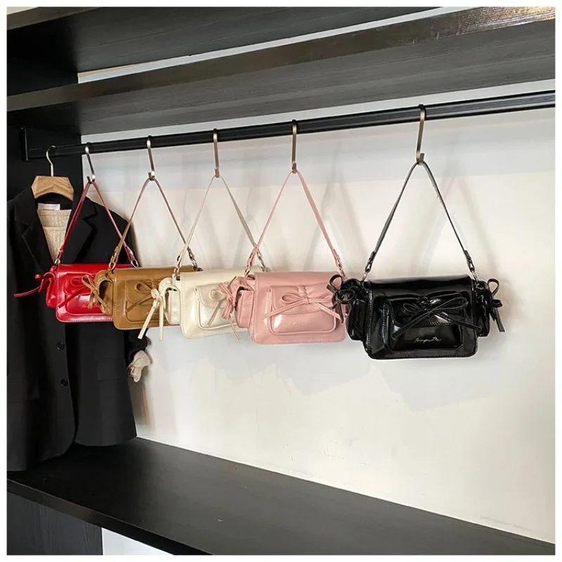 

Stylish And Roomy Designer Diaper Bag For Women Luxury Leather Tote Large Capacity Elegant Crossbody Handbag For Essentials