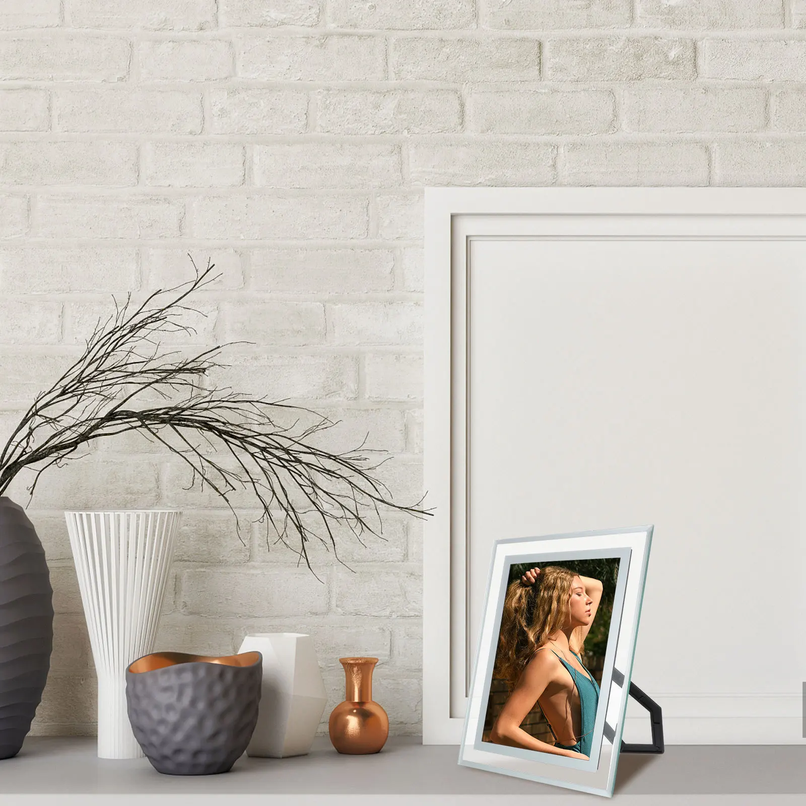 

1Pcs Photo Frame Quality Crystal Craft Decorative Desktop Picture Holder Indoor Use Photo Display Container Picture Holder