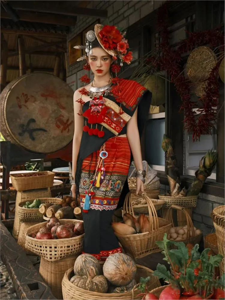 

Heavy embroidery of Bulang ethnic costumes exotic travel photography clothing