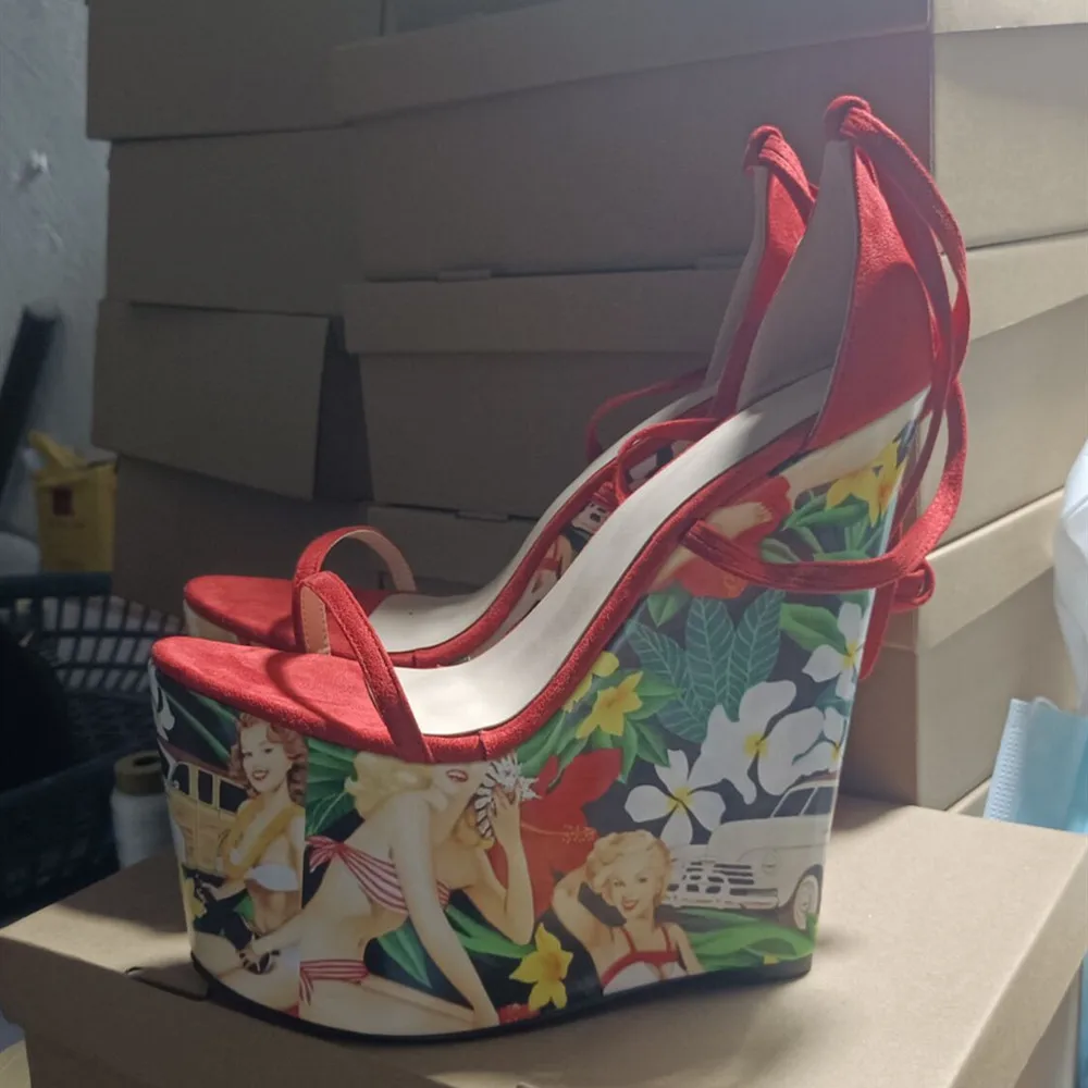 Buty SHOFOO modne damskie sandały. Letnie buty damskie. Buty na koturnie. Około 18cm wysokości obcasa. Wiązane buty. Buty na zamówienie.