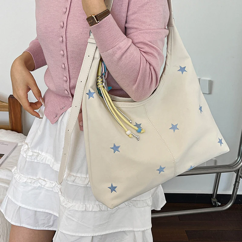 

Retro High-end Star Pattern Shoulder Bag Large Capacity Versatile Commuter Crossbody Bags Urban Simple Tote Bag With Pendant