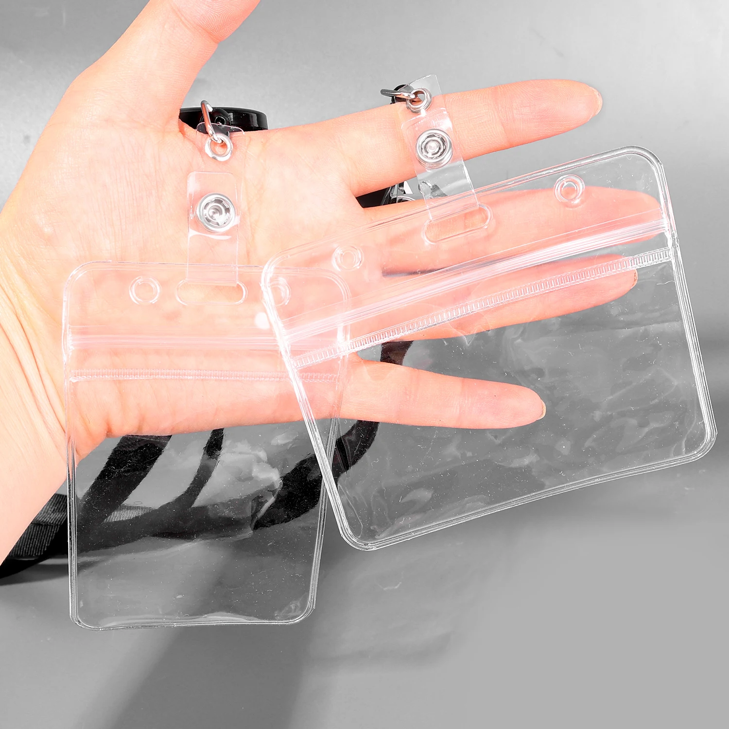 Retractable ID Employee Card Sleeve Hanging Rope Easy To Pull Buckle Replaceable Horizontal vertical Cards Business Badge Sleeve