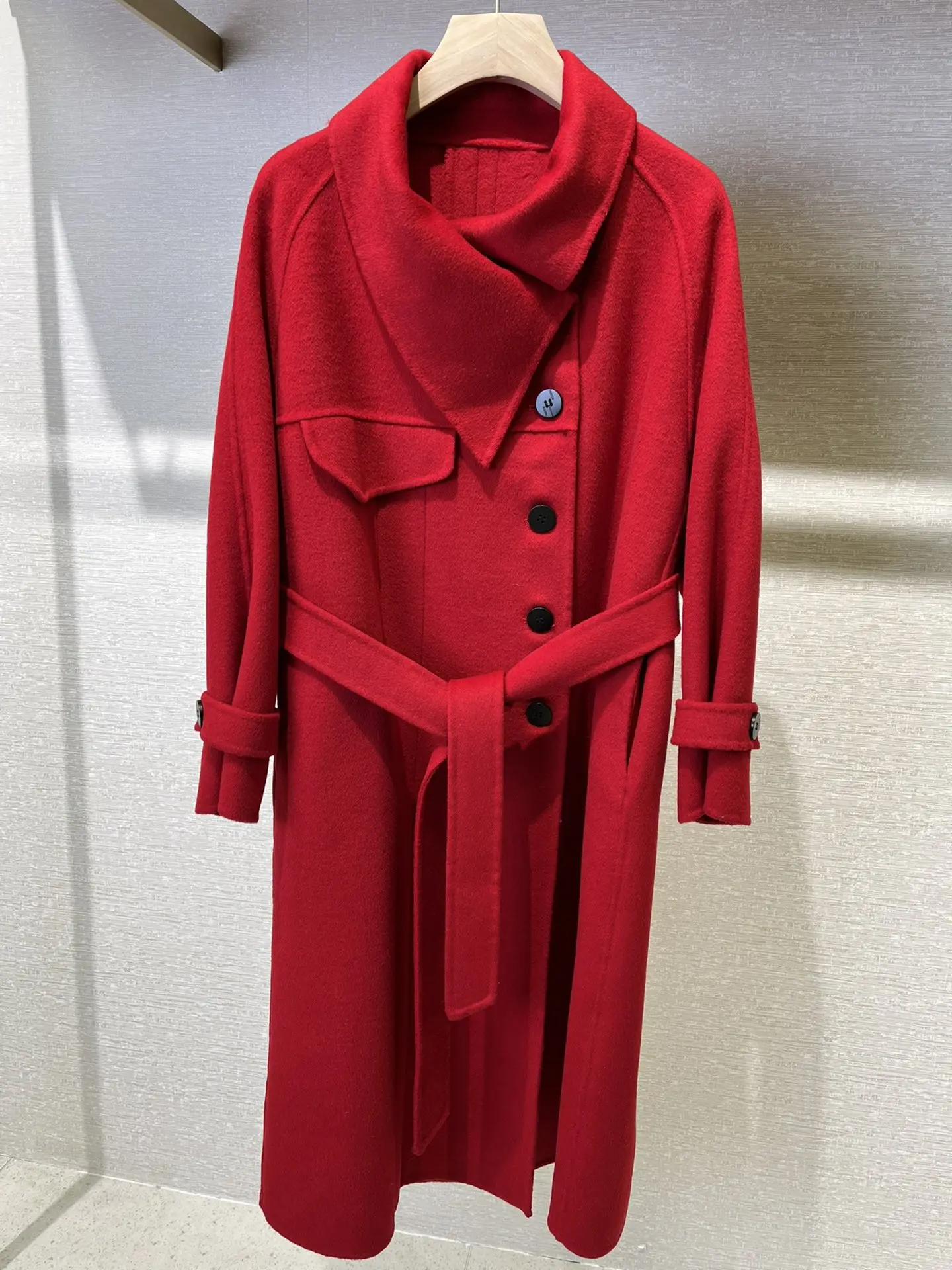 

Women's Clothing New high quality asymmetrical collared coat, 100% wool