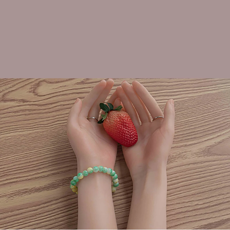 

Lifelike Silicone Hand Model Female False Nail Practice Mannequin for Manicure Art Training Photograph Jewelry Display TGDW05