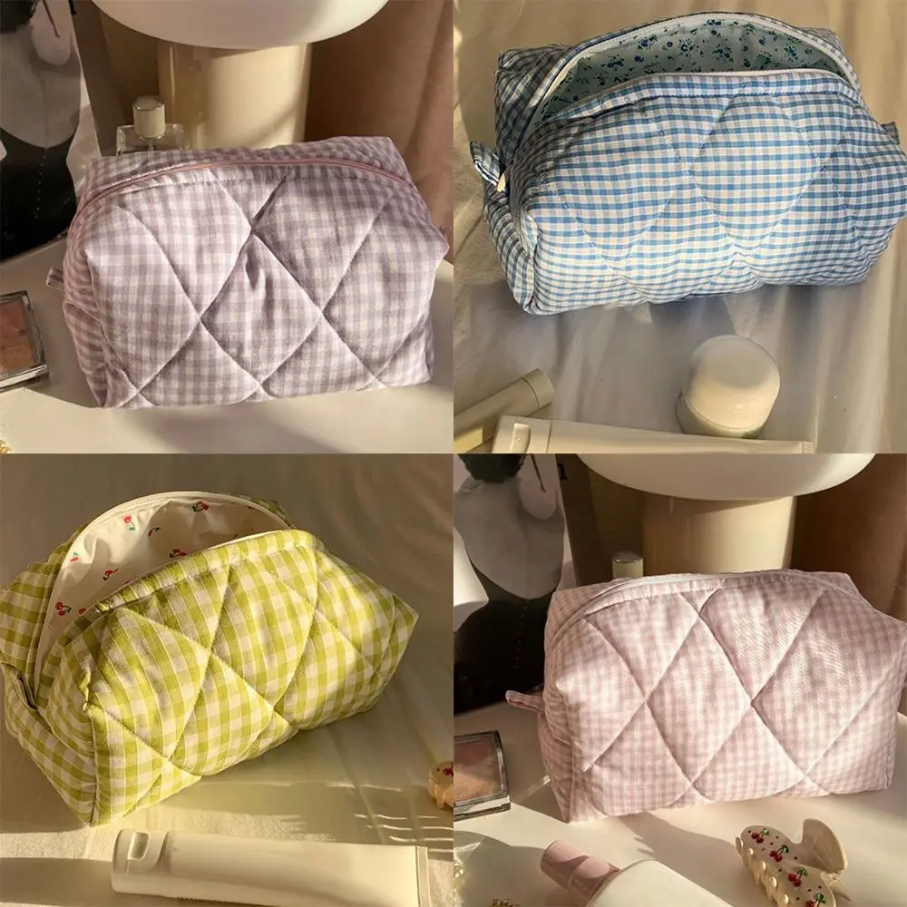 Cotton Quilted Makeup Bag Portable Checkered with Zipper Wash Bag Large Capacity Skincare Pouch Travel