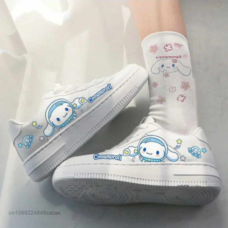 Sanrio-zapatos de Hello Kitty para mujer, zapatillas planas con estampado de dibujos animados Y2k, a la moda, para estudiantes, color blanco