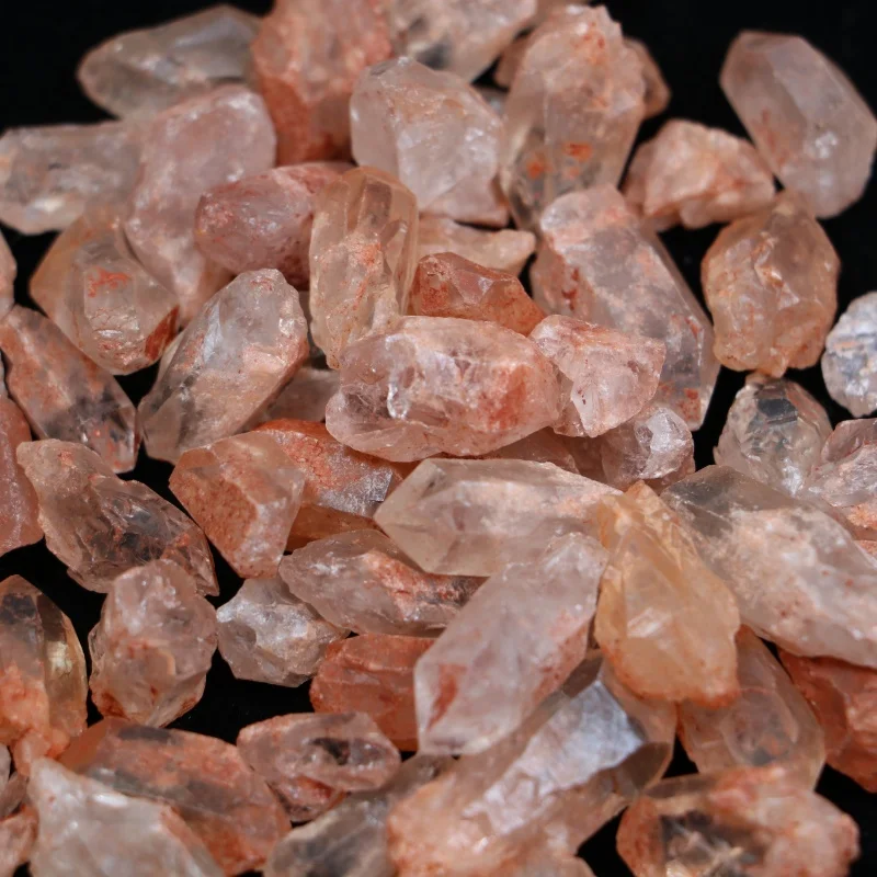Natural Red Hematite Quartz Raw Point Stone, with Natural Red Inclusions, Home Decor, Suit for DIY, Healing Crystal