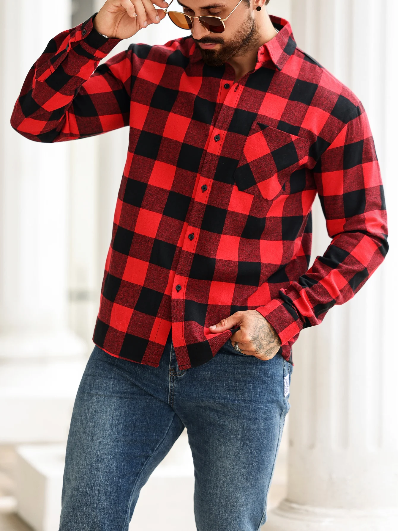 New Men's Checkered Shirt That Is Trendy, Versatile, Casual, Fashionable, and Fits Snugly for Office, Outdoor Sports, Fitness,