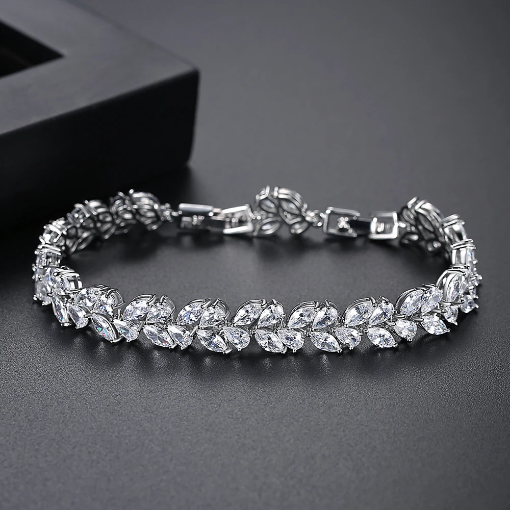 LUOTEEMI Leaf Shape CZ Bracelet Luxury Women Cubic Zircona Vintage Bride Wedding Bracelets Bangle for Women Bridal Jewelry