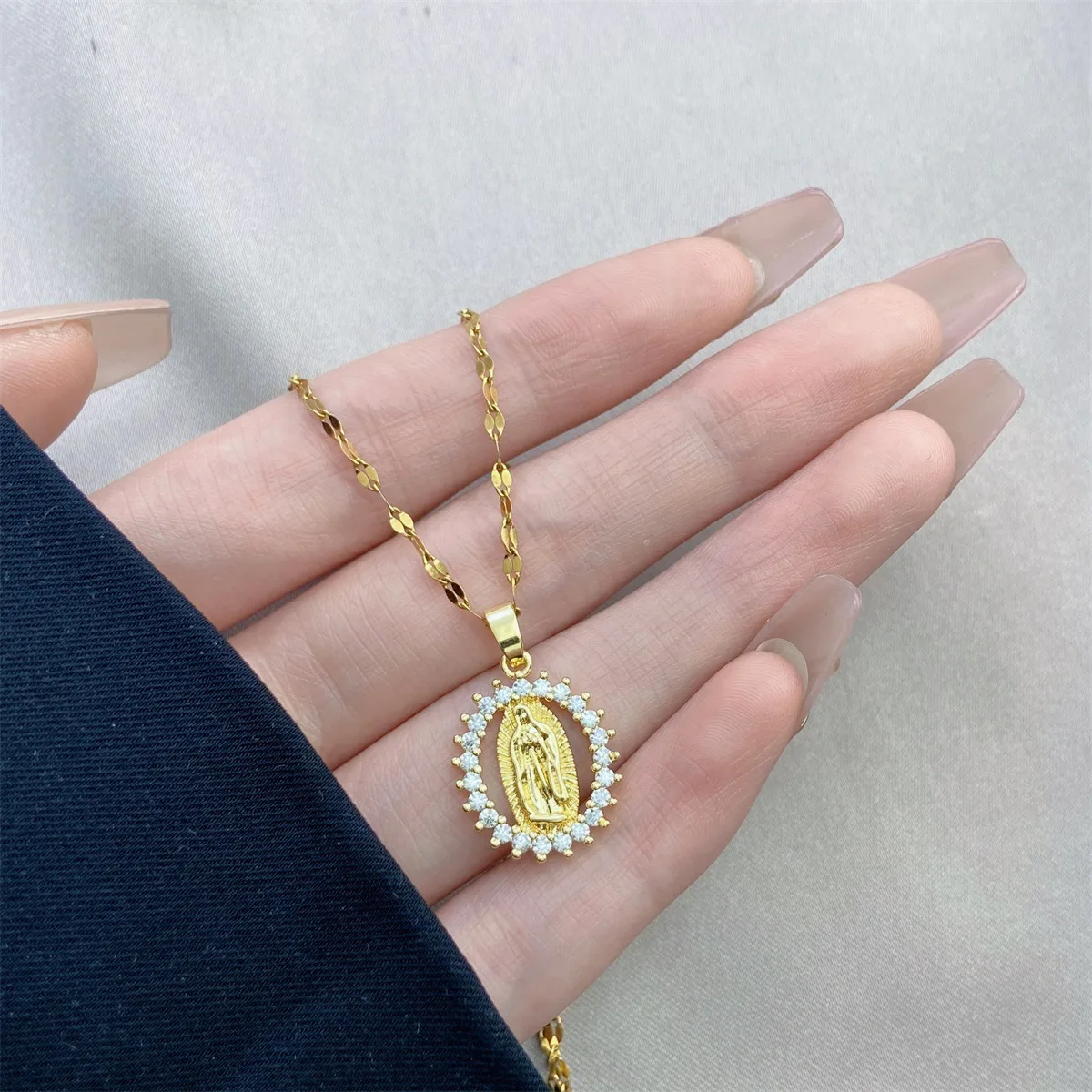 Gold Plated European American Virgin Mary Statue Pendant Necklace for Women Zircon Religious Lady Jewelry Wholesale Trendy Chain