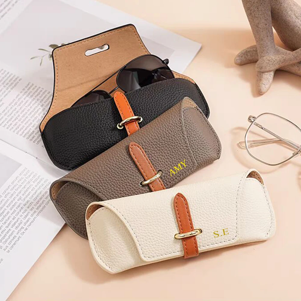 Luxus Leder Benutzerdefinierte Initialen Brillen Taschen Frau Tragbare Schutzhülle Reise Sonnenbrille Fall Gravieren Name Mode Kosmetik Tasche – Detail 3