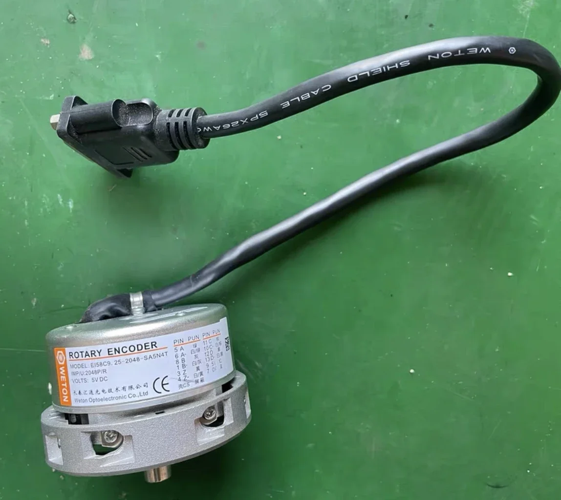 Used encoder EI58C9. 25-2048-SA5N4T