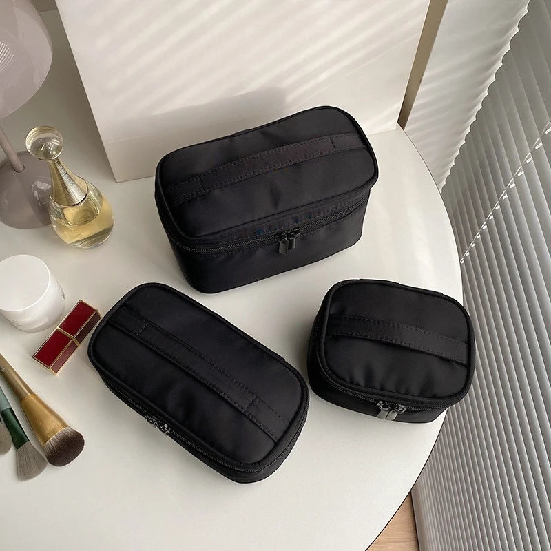 Large Capacity Black Cosmetic Bag Solid Color Simple Travel Makeup Pouch Zipper Tote Toiletry Storage Organizer for Cosmetics