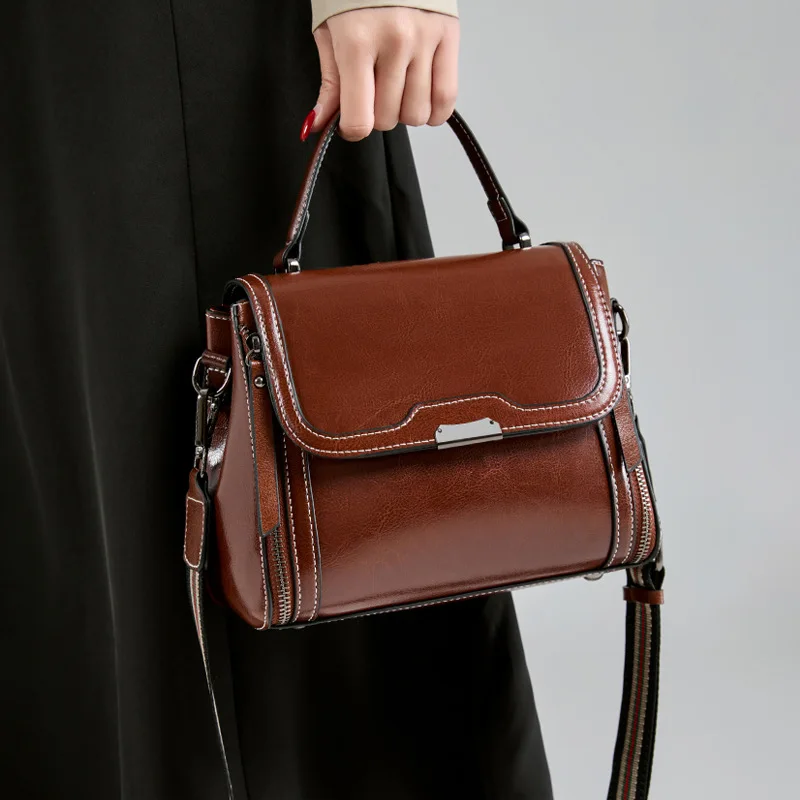 

2025 Vintage Pull-Up Leather Crossbody Bag Women: Convertible Shoulder Purse, Spacious Commuter Tote