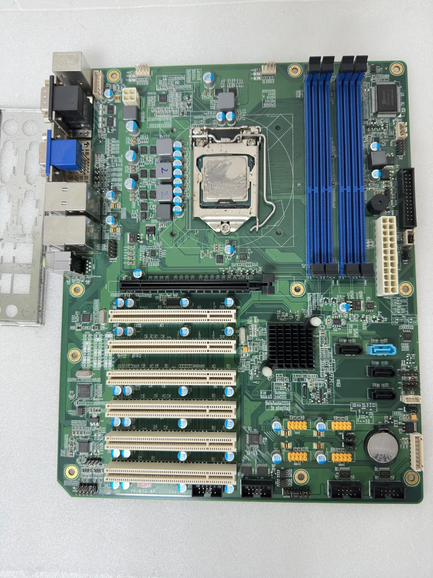 Материнская плата известного бренда промышленного управления YK-B75-6P Версия:A0 (тест и отправлено)