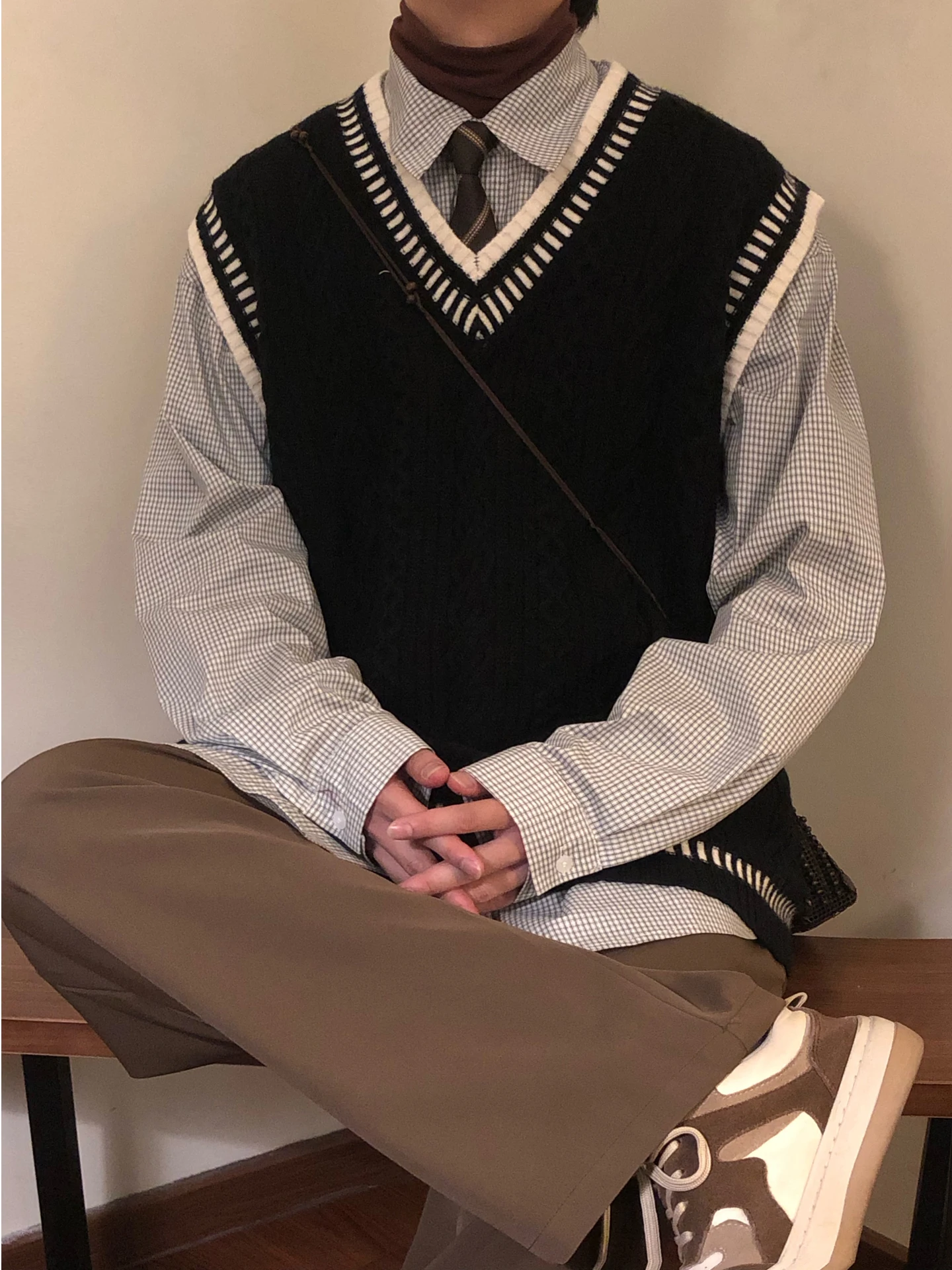 

Свободный полосатый вязаный свитер в стиле ретро, жилет с v-образным вырезом, осень-зима, повседневная удобная дышащая мягкая ткань, прогулочная одежда Ci