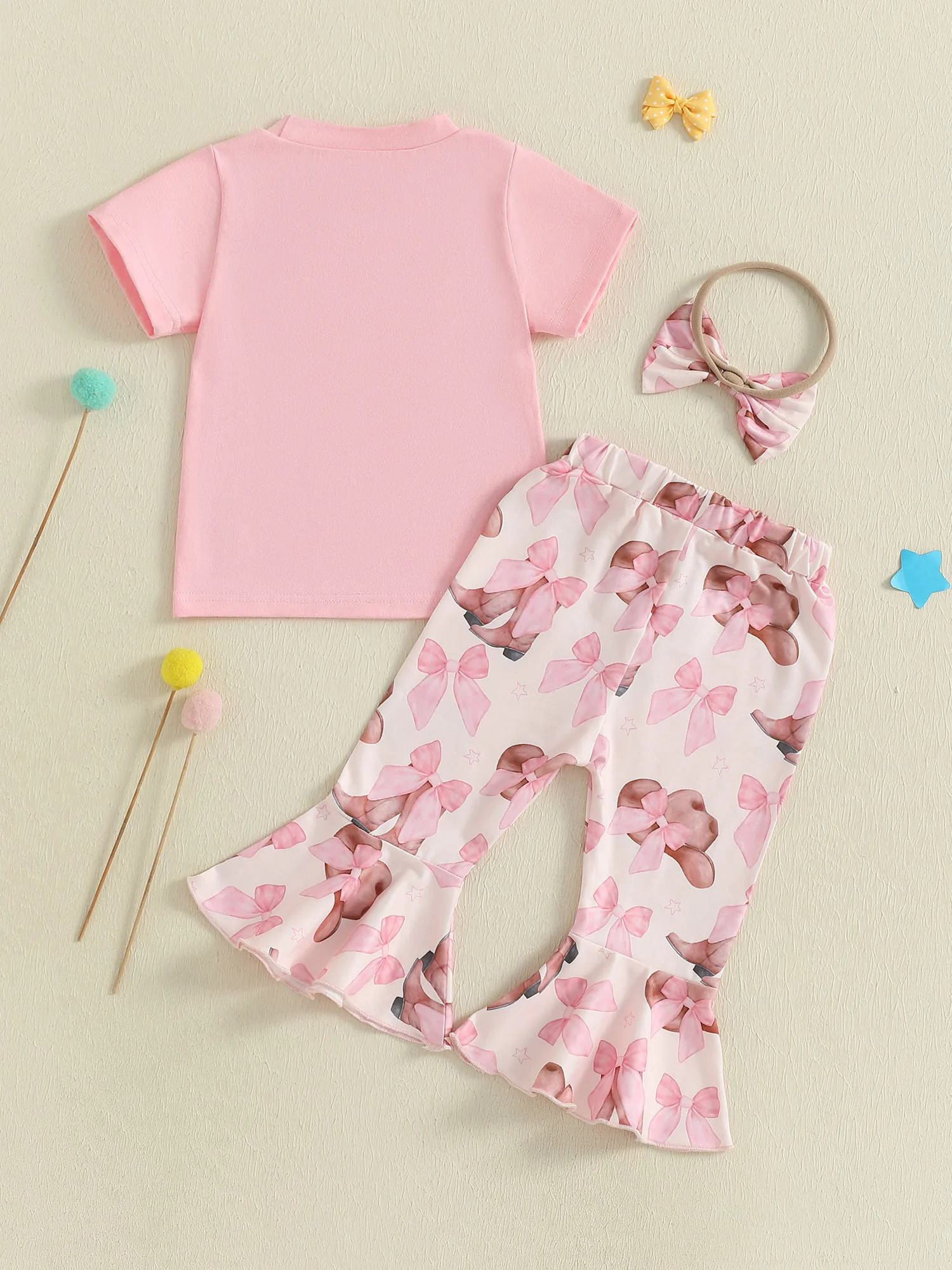 Очаровательный топ и брюки с рюшами на рукавах и цветочным принтом для маленьких девочек с подходящей повязкой на голову, летний комплект из трех предметов