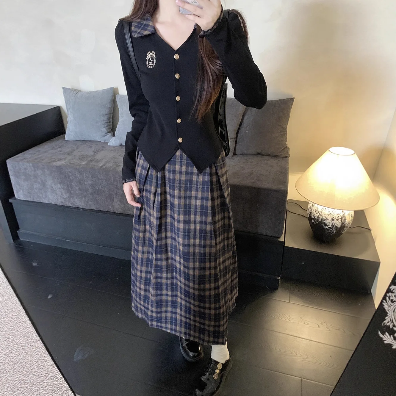 حجم كبير بالإضافة إلى حجم الزي الخريف 2025 منقوشة المرقعة بلوزة طويلة الأكمام وتنورة ميدي قطعتين مجموعة حزام كروس تصميم...