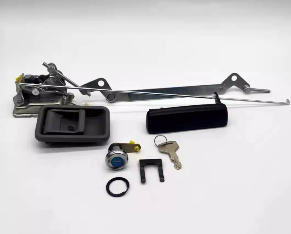 

Kobelco SK200/210/230/250/260/350-6-6E-8 cab door lock assembly lock block external pull