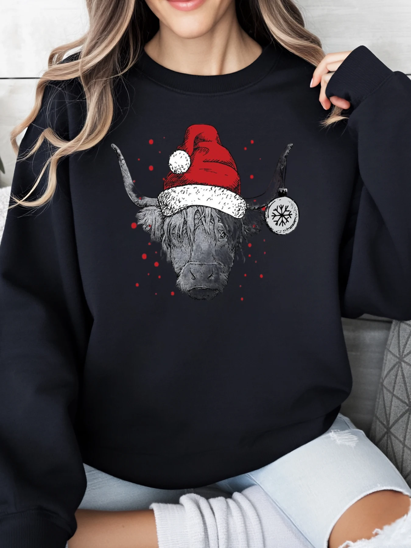 Cow with Santa Hat Christmas Print Sweatshirt Women Casual Holiday Wear Black Plus-Size