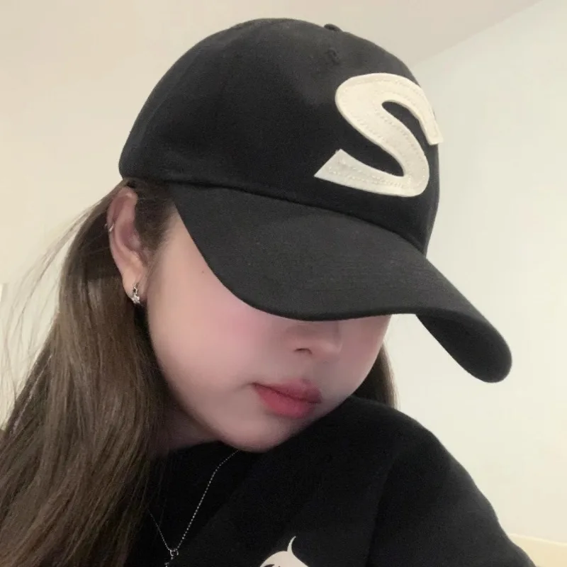 

Wholesale Fashion Racing Hats Motorcycle Enthusiasts Baseball Hats Outdoor Sports Men's and Women's Casual Sun Hats S Letter Cap