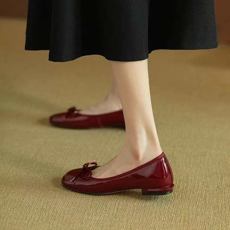 女性レトロ優しいちょう結びフラットシューズ韓国ファッションエレガントなレッドスクエアトゥスティレットパンプス秋のドレスローファーカジュアルシューズ