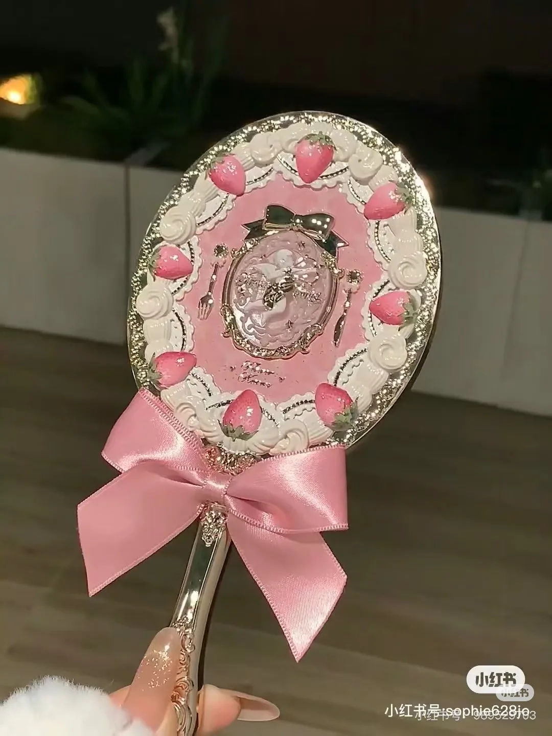 Flower Knows 9th Anniversary Relief Table Mirror Classical