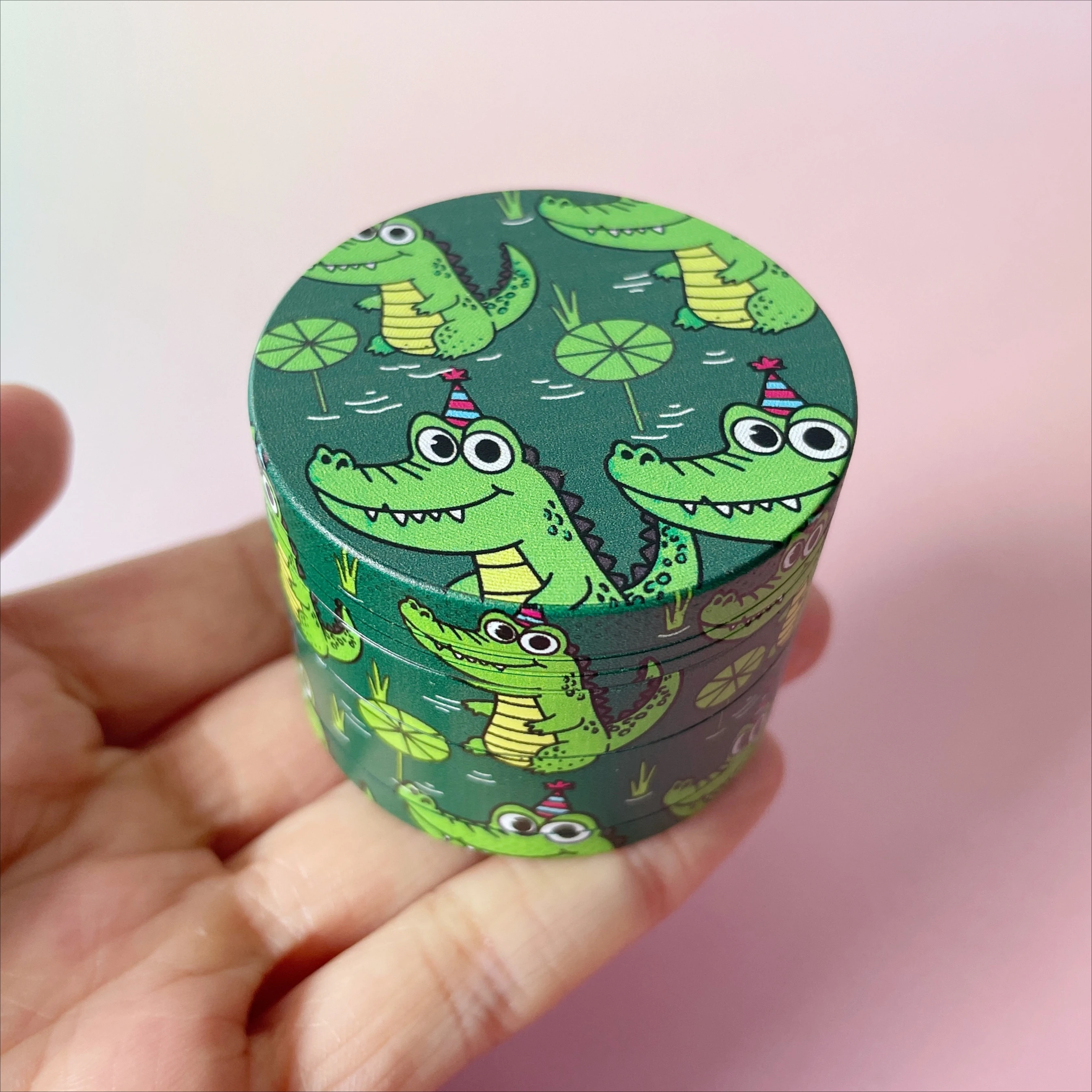 Penggiling Herbal Logam Buaya 2 inci/50mm Aksesoris Merokok