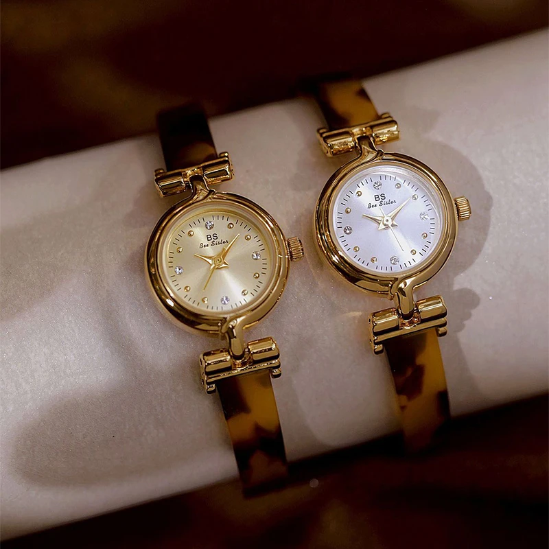 Light Luxury Women's Watches Exquisite Amber Tortoiseshell Bracelet Quartz Wristwatch Gold White Small Round Dial Lady Watch