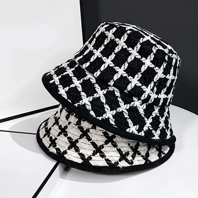 

Women Bucket Hat Autumn Winter Black White Lattice Knitted Fisherman Hat Retro Fashion Luxury Outdoor Travel Sunshade Bucket Cap