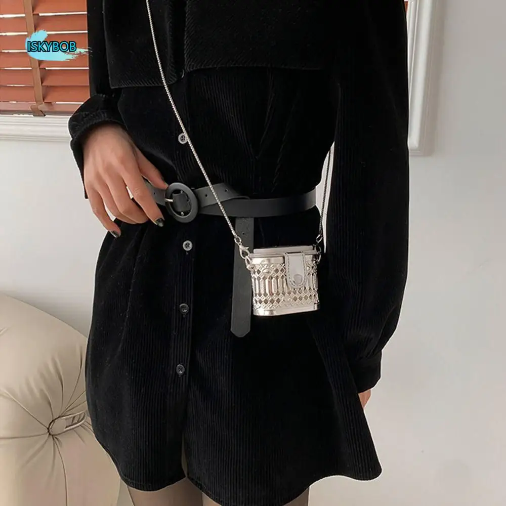 

Luxury Metal Chain Lipstick Wallet Hollow Out Glitter Mini Clutch Bag Lightweight Earphone Storage Small Chain Crossbody Bag