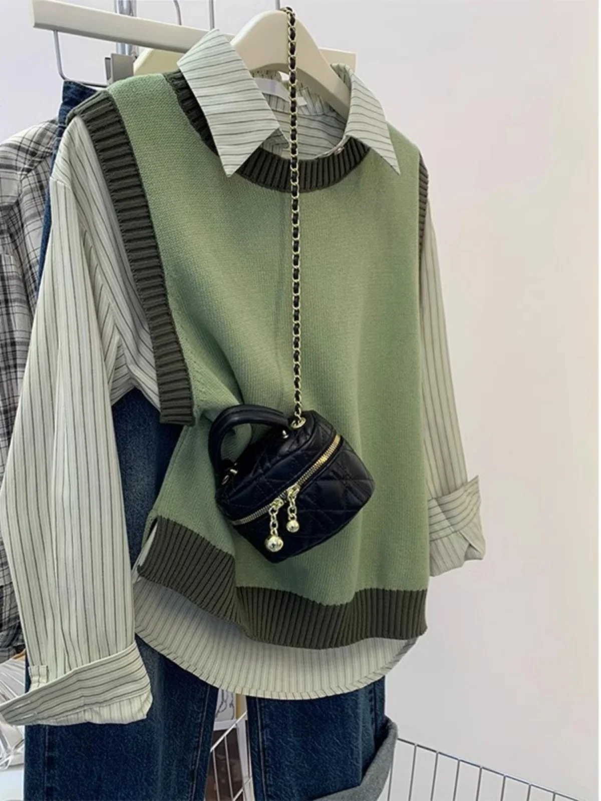

een Knitted Sweater Vest Women's Innerwear oulder Pad Vest Outerwear Layered Top Winter Faion Vintage Loose Fit