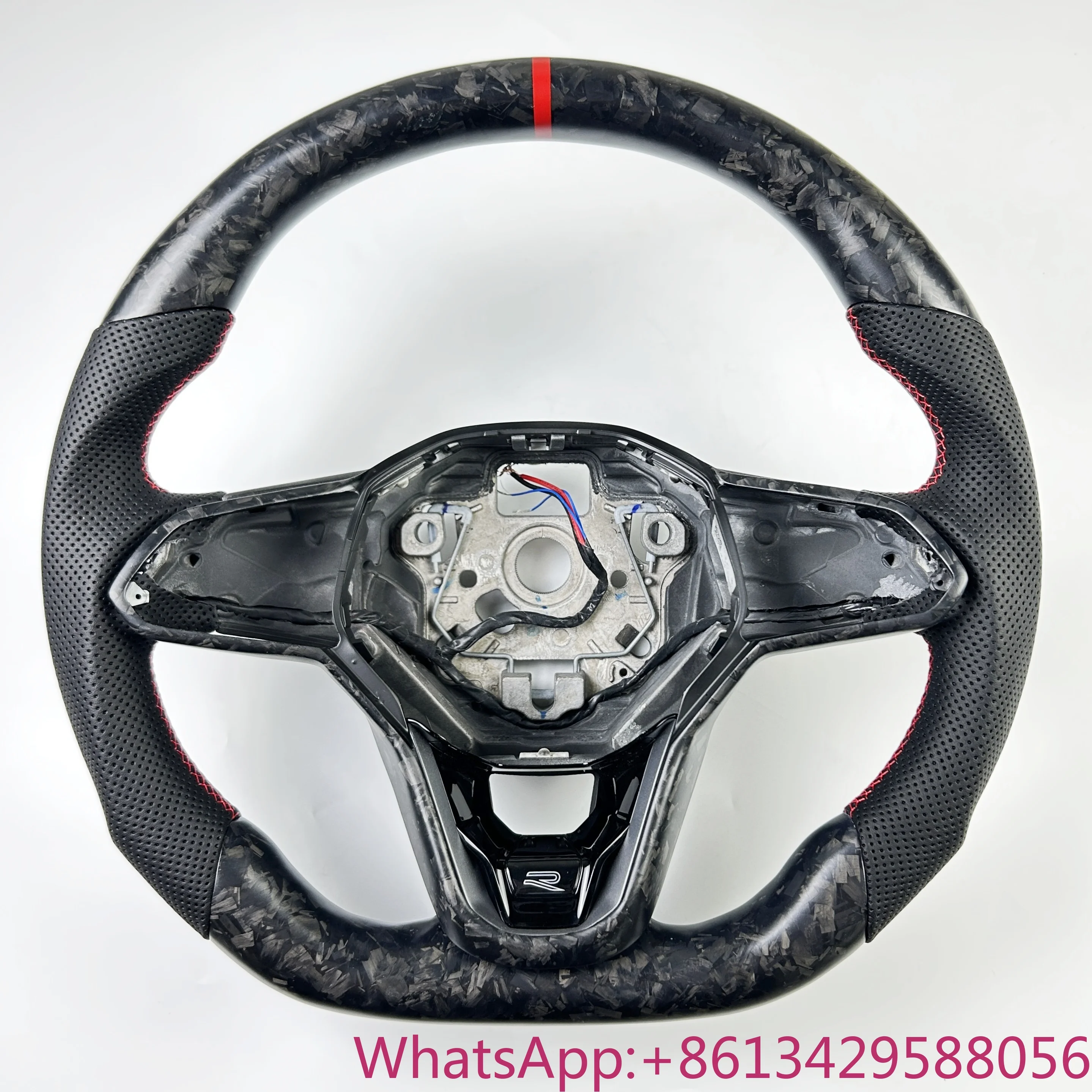 

The New Carbon Fiber Sports Steering Wheel Is Suitable for the Volkswagen Magotan Sagitta Passat Turbo Lande Golf 8 Golf 7