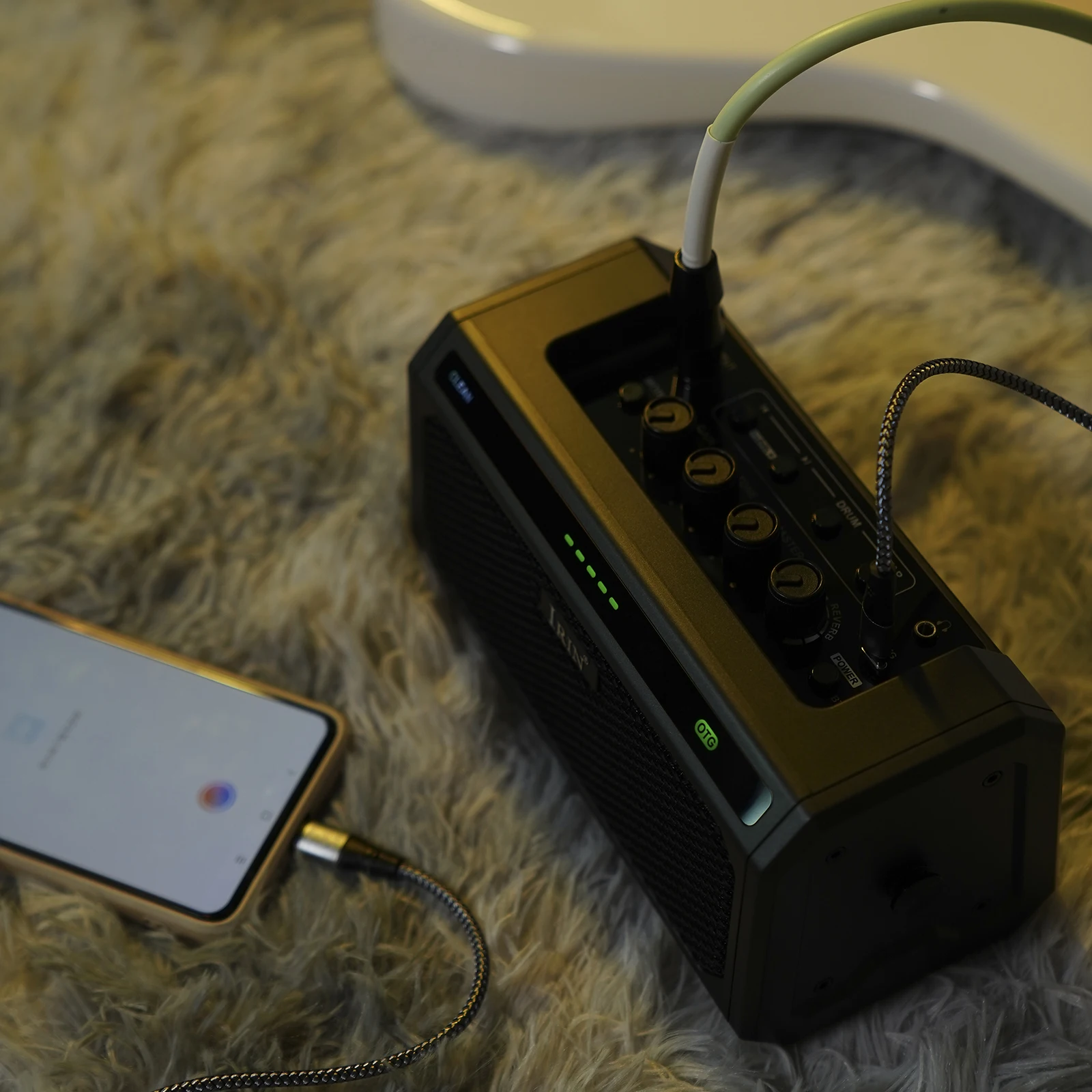 IRIN 10W Smart Guitar Amplifier Portable with Bluetooth Clean/Delay/Overdrive/Distortion/Metal/Reverb 5 Hours Battery Life