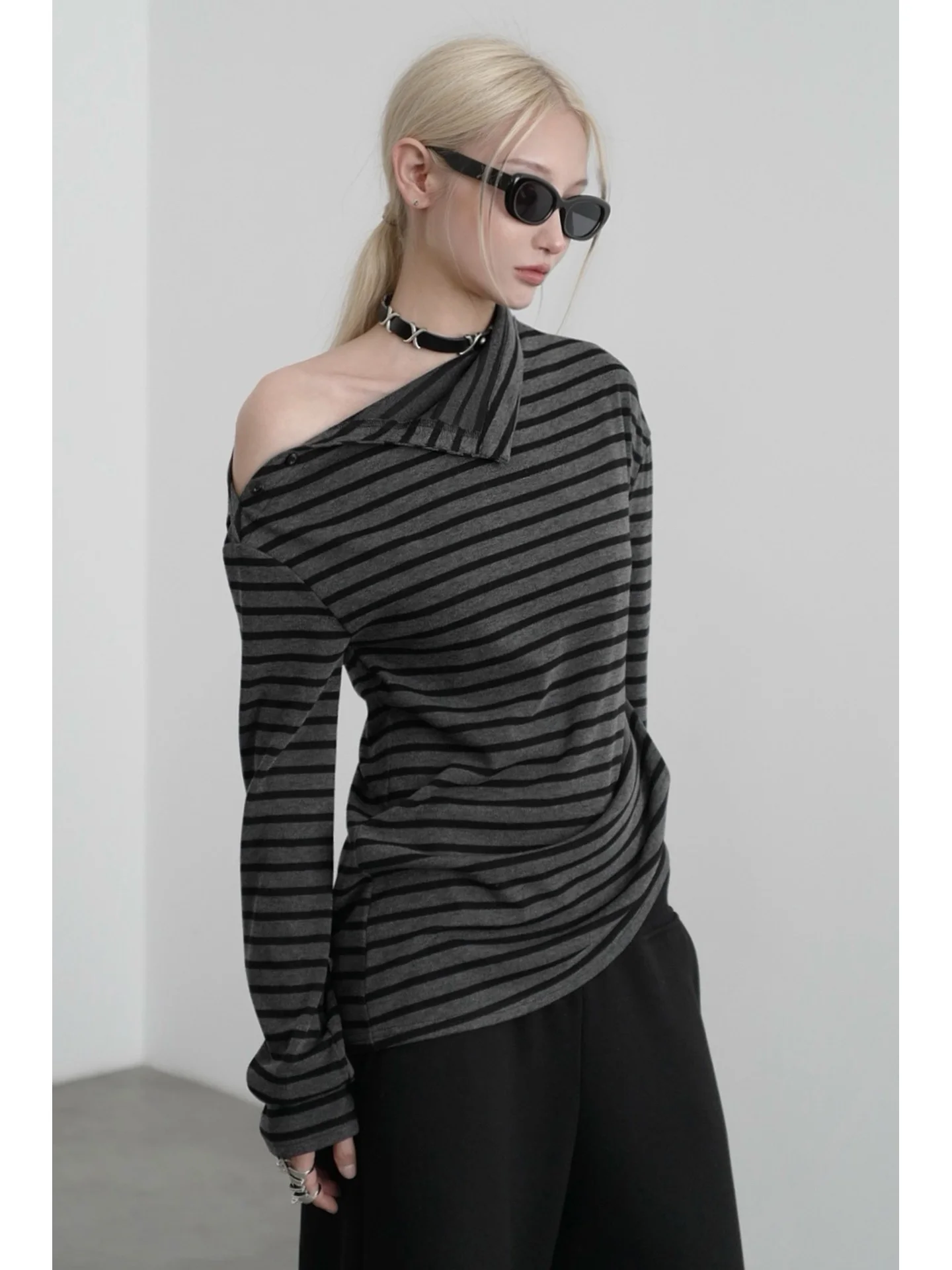 

Вязаный полосатый свитер Ele с утепленными швами, универсальная модель для женщин, с длинными рукавами, повседневный стиль, китайский бренд WYHX, Зима 2025