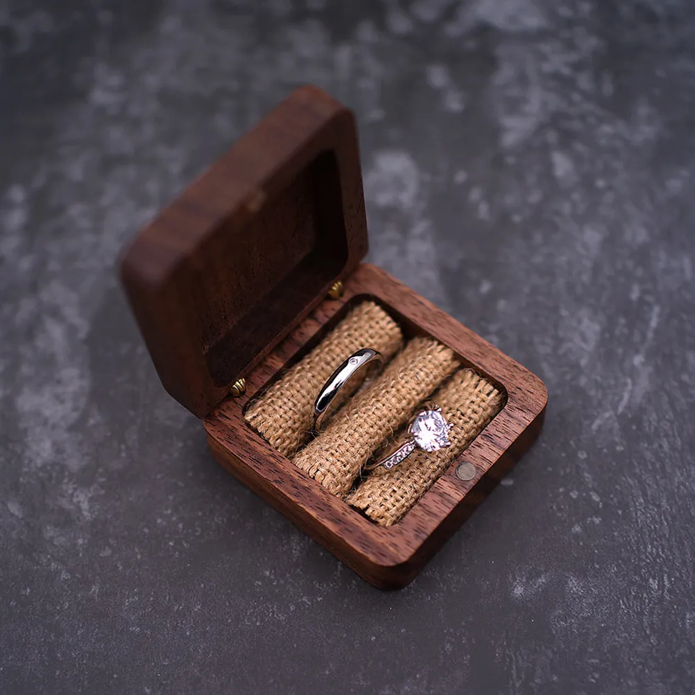 

Solid Wood Ring Box Mini Jewelry Holder Scratch-Resistant Ring Storage Case Wooden Rings Organizer Wedding Ceremony Proposal