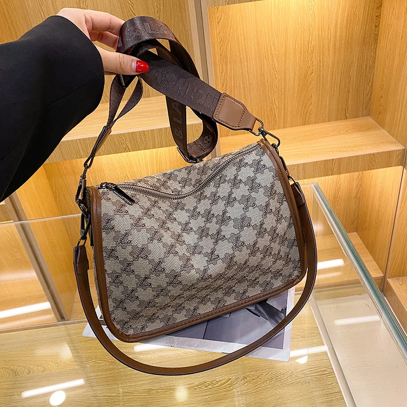 

Fashionable Casual Floral Print Women's Single Shoulder Bag Classic Vintage Style Ladies' Crossbody Bag with Wide Printed Strap