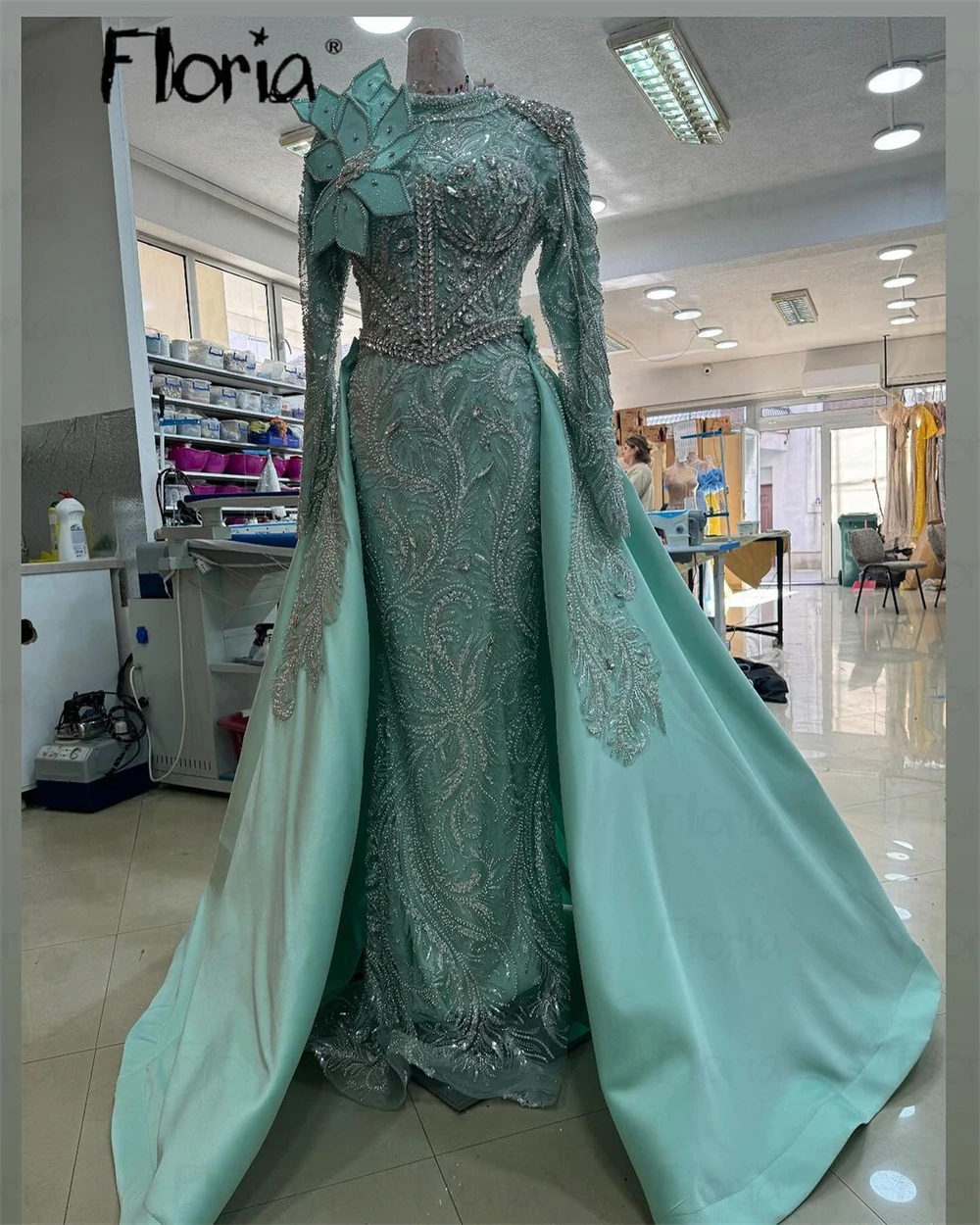 Middle East Plus Size Mint Green Evening Dress Detachable Train Luxury Wedding Party Gowns Muslim Women Beading Engagement Gowns