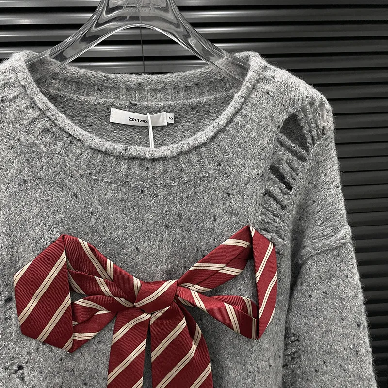 WTHT Moda Nuove Donne Impiombato Archi A Righe Foro Pullover In Maglia 2025 Autunno Alla Moda O-Collo Maniche Lunghe Maglione Femminile 1LS2558