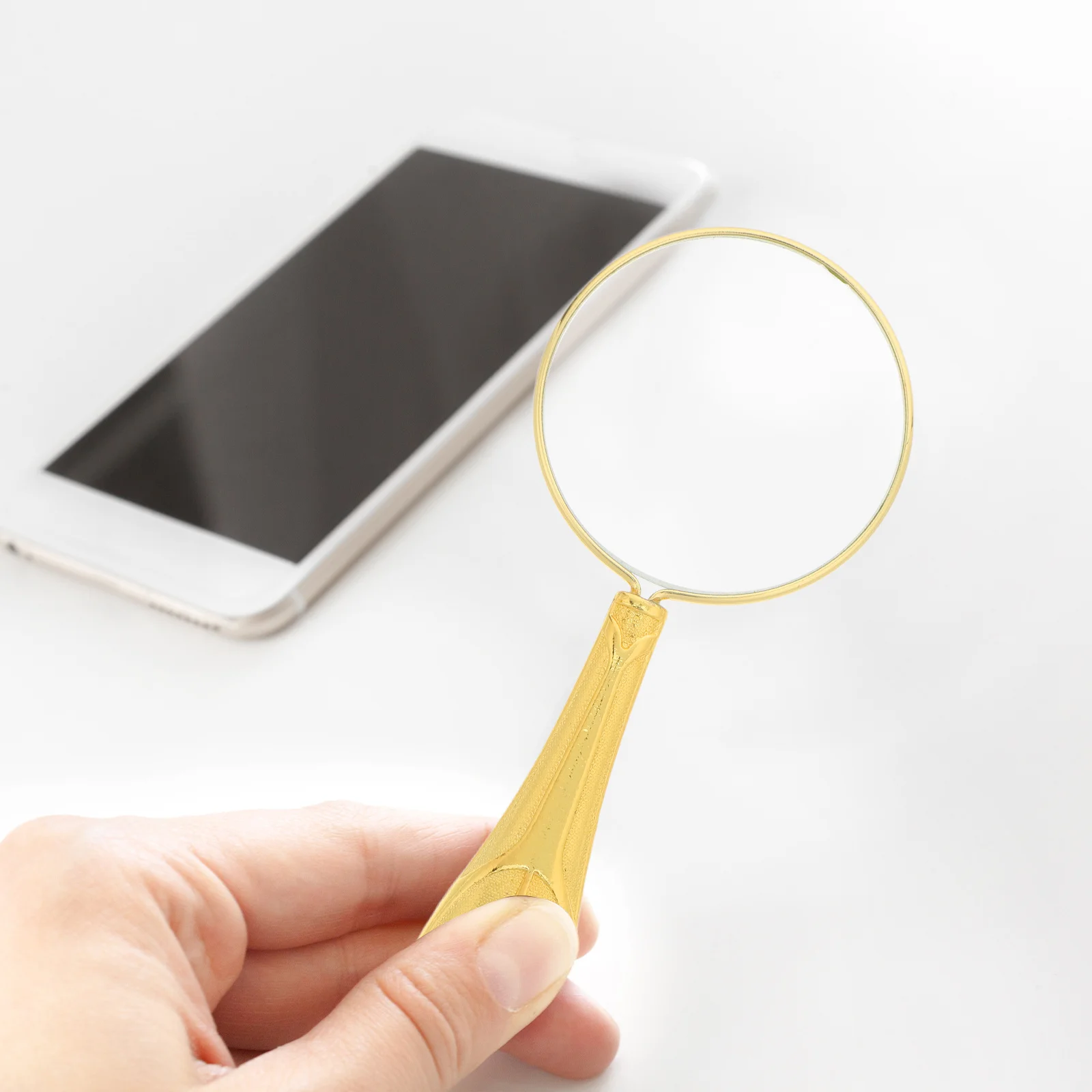 

Stylish Handheld Magnifier High Magnification Metal Handle Embossed Design Comfortable Grip for Reading Coins Crafts