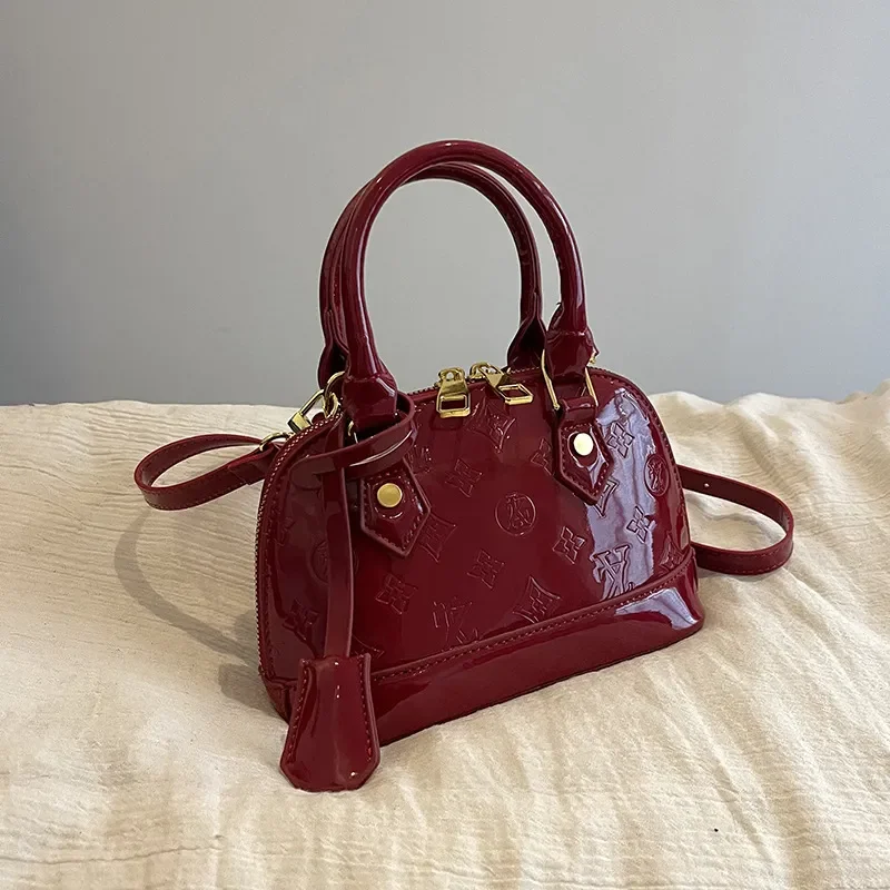 

2025 Shell Bag Fashion Versatile Light Luxury Premium Women's Bag Shoulder Bag Free Shipping