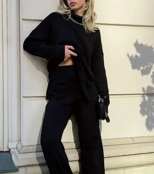 

Women's High Neck Loose Slit Casual Sweater In Autumn and Winter, Fashionable and Simple Slit Design Knitted Sweater